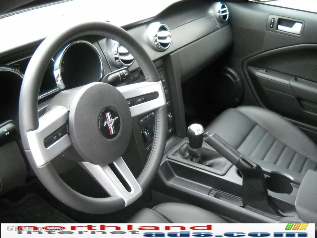 2006 Mustang GT Premium Coupe - Redfire Metallic / Dark Charcoal photo #10