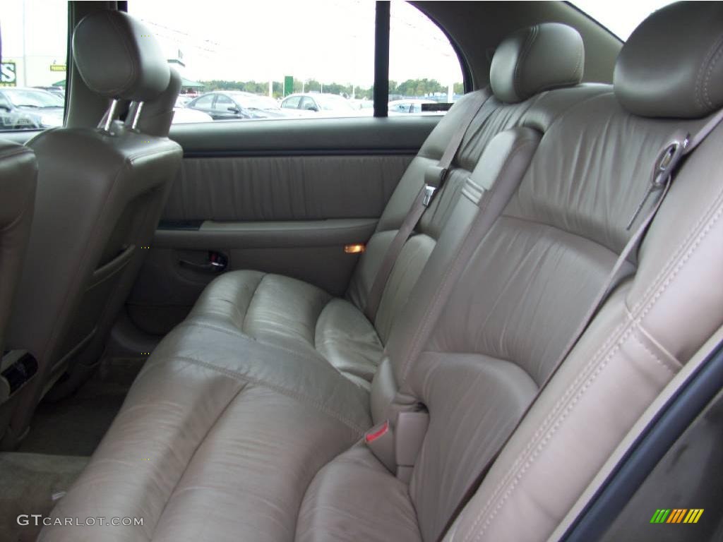 2000 Park Avenue Ultra - Dark Bronzemist Metallic / Taupe photo #10