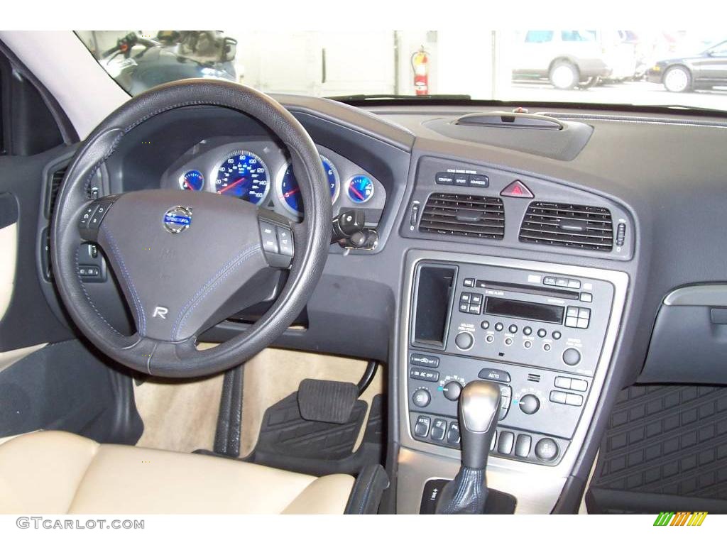 2006 S60 R AWD - R Electric Silver Metallic / Gobi Sand R Metallic photo #15