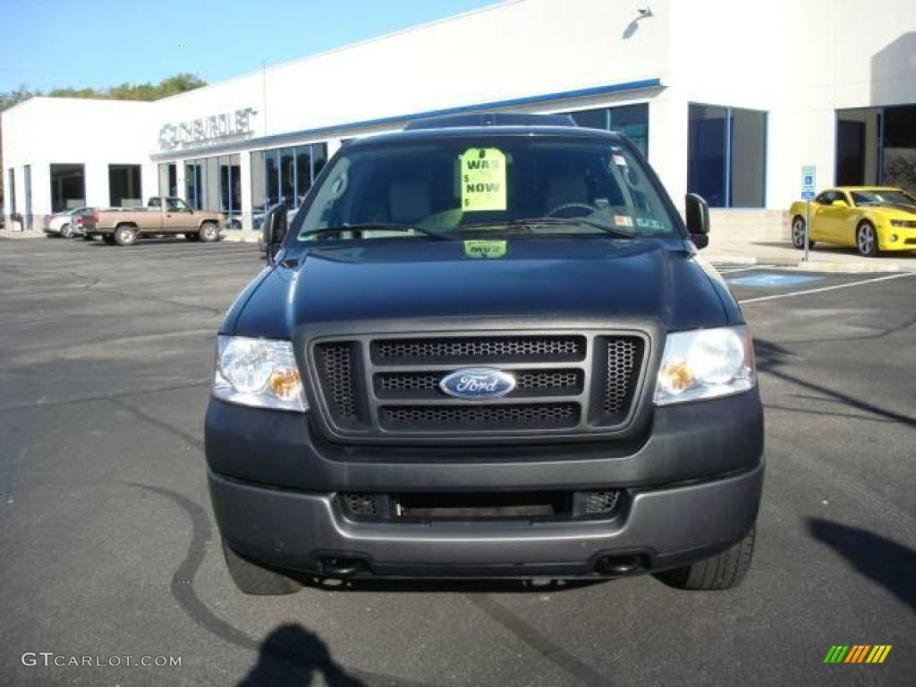 2005 F150 XL SuperCab 4x4 - Aspen Green Metallic / Medium Flint Grey photo #8