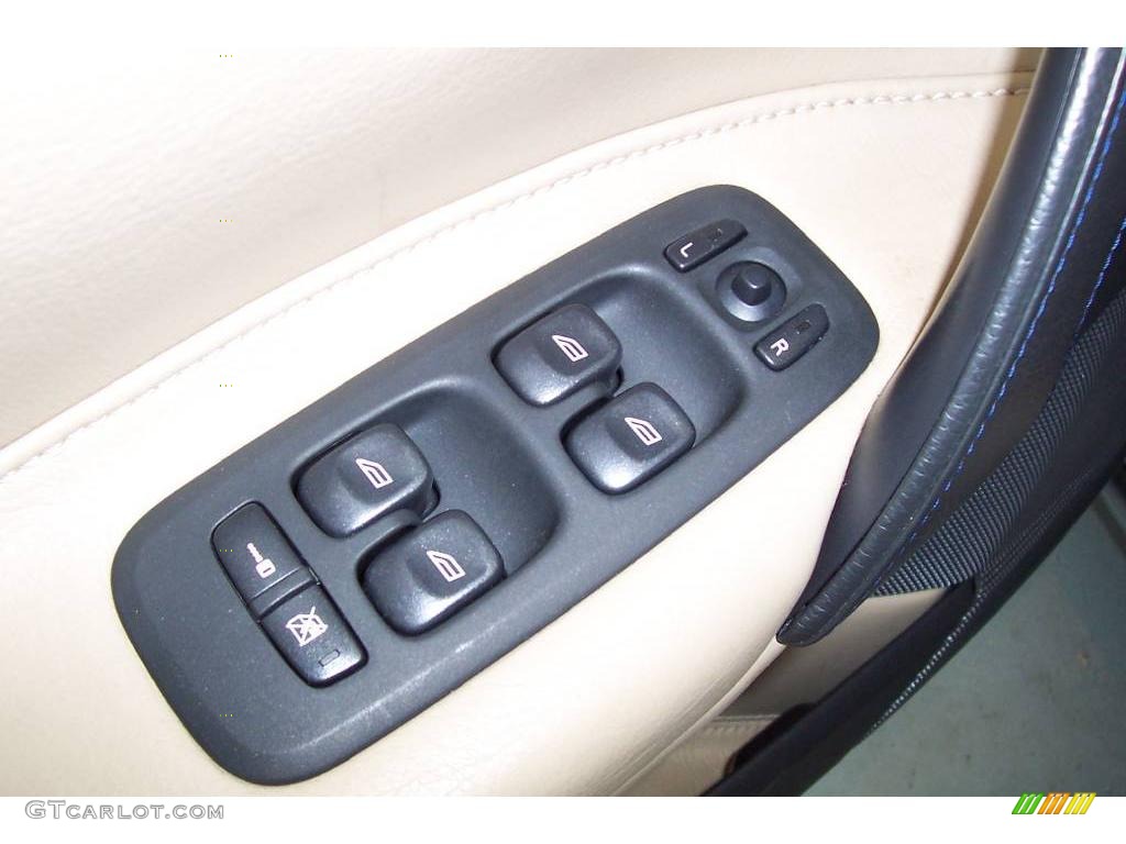 2006 S60 R AWD - R Electric Silver Metallic / Gobi Sand R Metallic photo #21