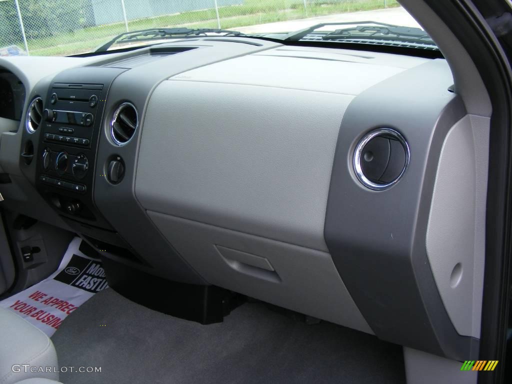 2005 F150 XLT SuperCab - Aspen Green Metallic / Medium Flint Grey photo #27