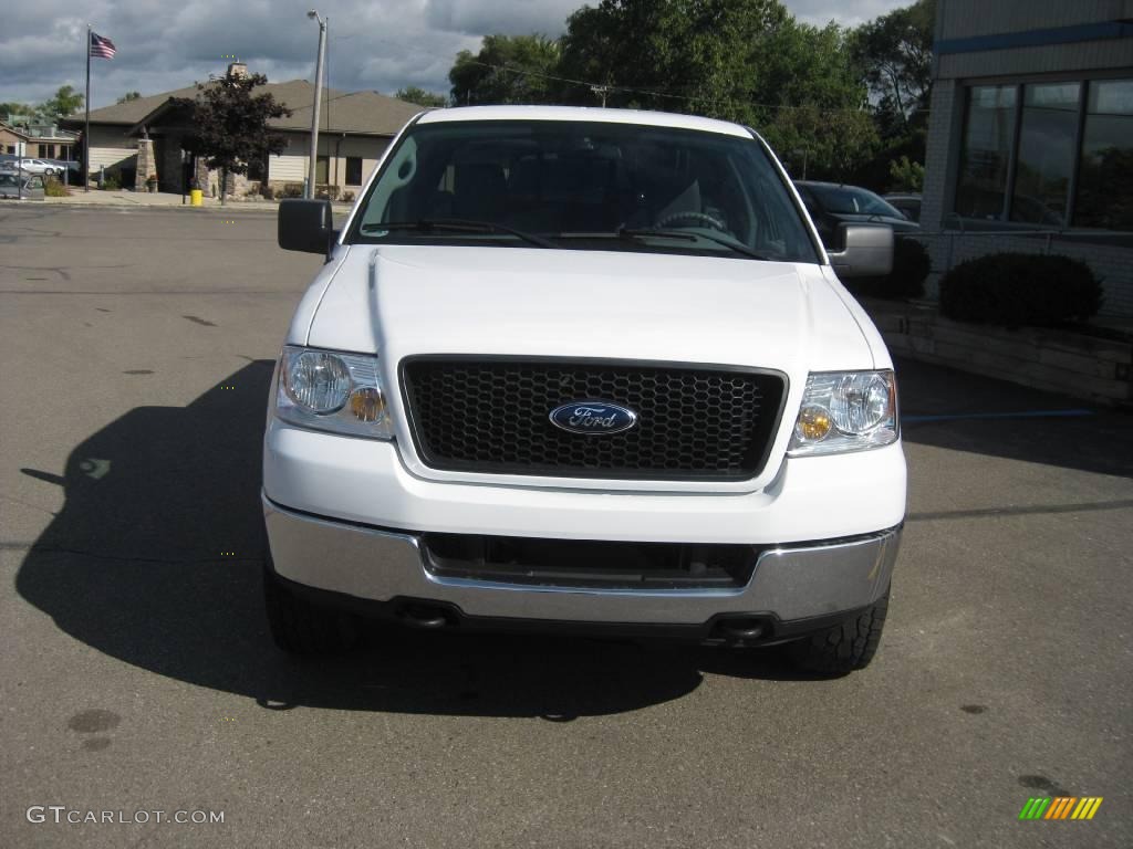 2005 F150 XLT SuperCab 4x4 - Oxford White / Medium Flint Grey photo #14