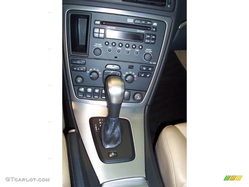 2006 S60 R AWD - R Electric Silver Metallic / Gobi Sand R Metallic photo #25
