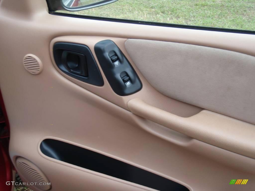 1998 Durango SLT 4x4 - Chili Pepper Red / Beige photo #13