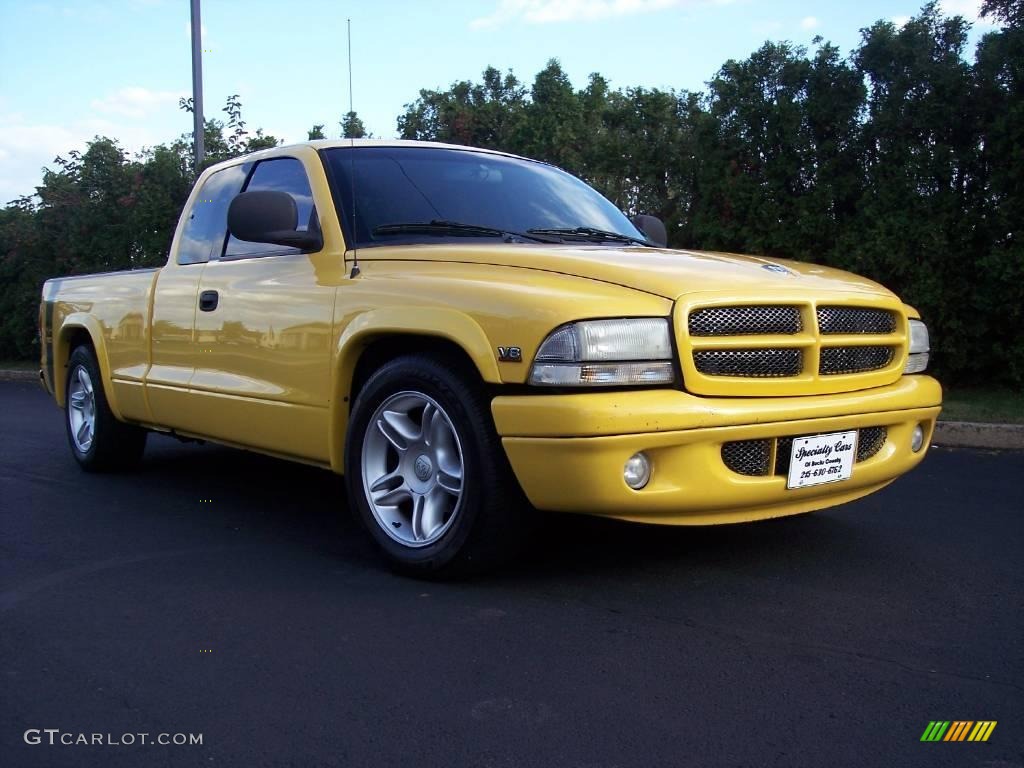 1999 Dakota R/T Sport Extended Cab - Solar Yellow / Agate photo #28