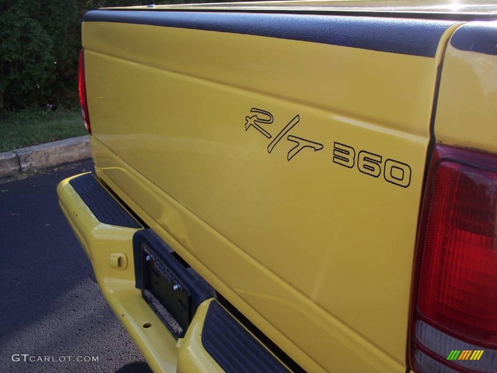 1999 Dakota R/T Sport Extended Cab - Solar Yellow / Agate photo #44