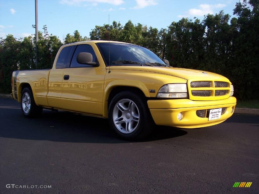 1999 Dakota R/T Sport Extended Cab - Solar Yellow / Agate photo #54
