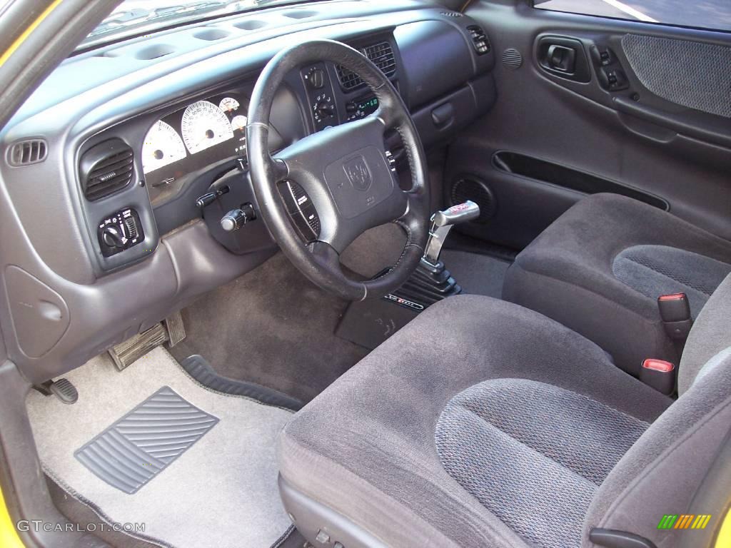 1999 Dakota R/T Sport Extended Cab - Solar Yellow / Agate photo #56