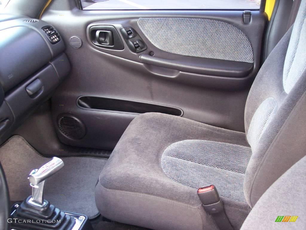 1999 Dakota R/T Sport Extended Cab - Solar Yellow / Agate photo #58