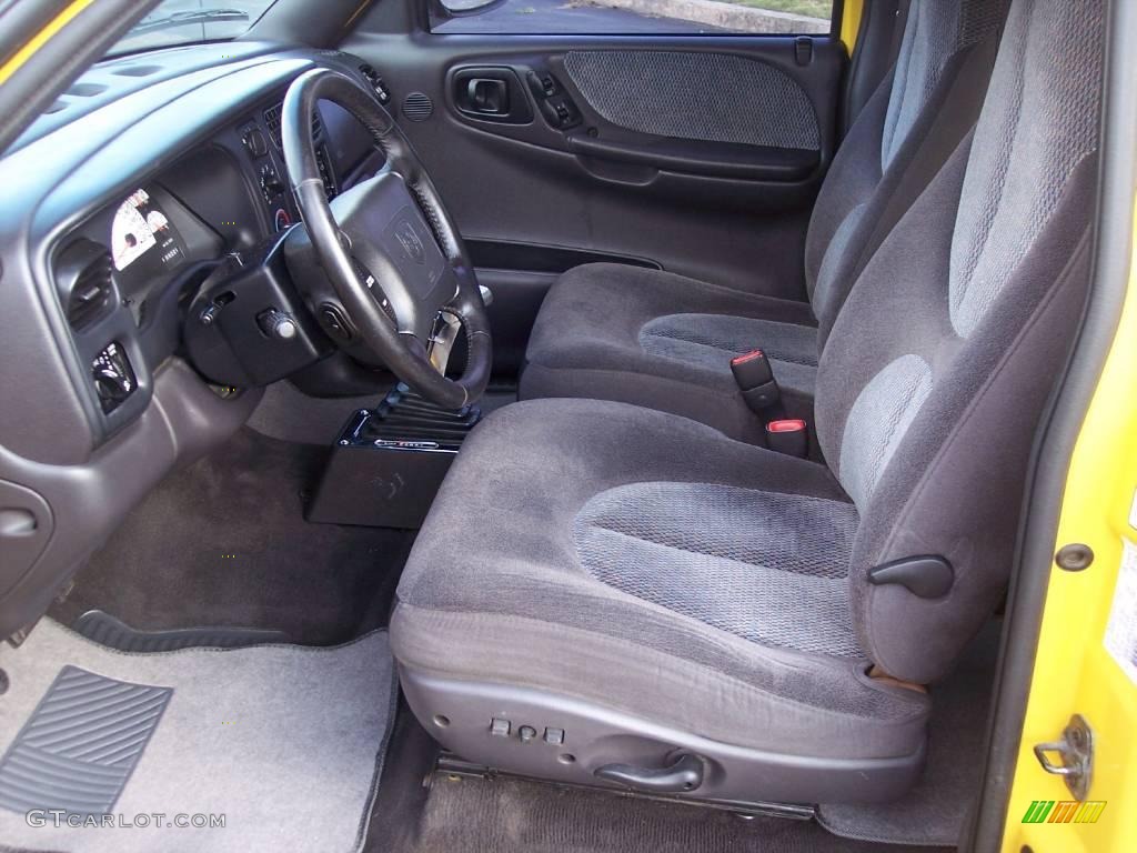 1999 Dakota R/T Sport Extended Cab - Solar Yellow / Agate photo #59