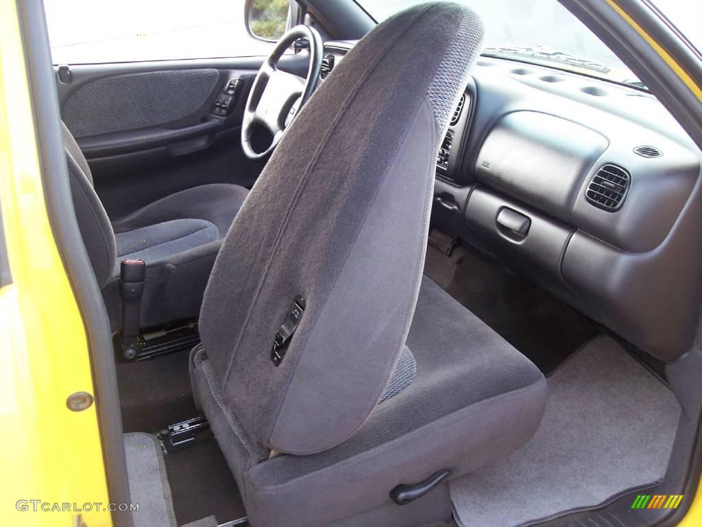 1999 Dakota R/T Sport Extended Cab - Solar Yellow / Agate photo #91