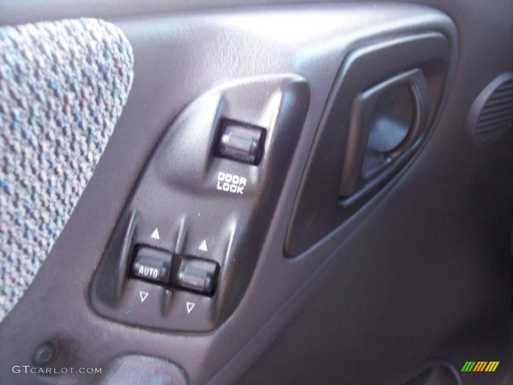 1999 Dakota R/T Sport Extended Cab - Solar Yellow / Agate photo #120