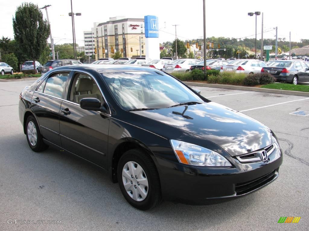 2004 Accord LX Sedan - Nighthawk Black Pearl / Ivory photo #7