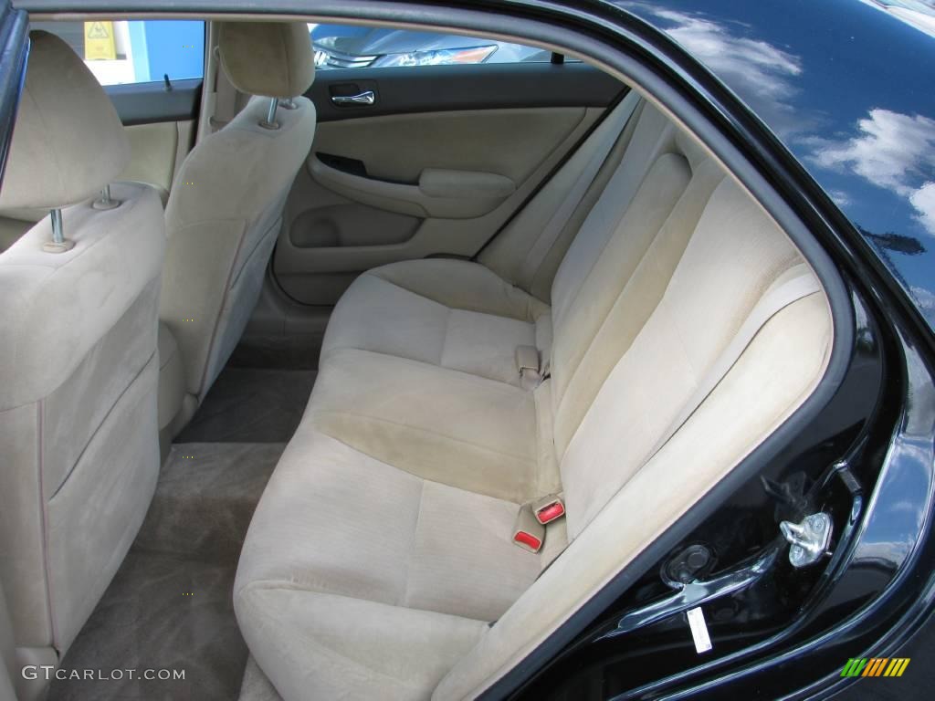 2004 Accord LX Sedan - Nighthawk Black Pearl / Ivory photo #9