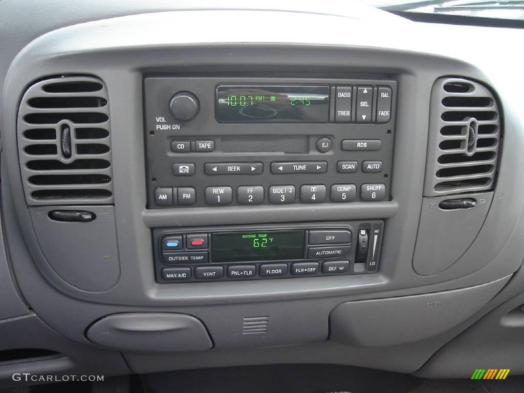 2002 F150 Lariat SuperCrew - Dark Shadow Grey Metallic / Medium Graphite photo #32