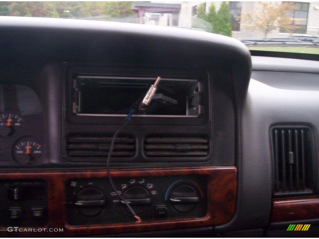 1997 Grand Cherokee Laredo 4x4 - Moss Green Pearl / Agate Black photo #12