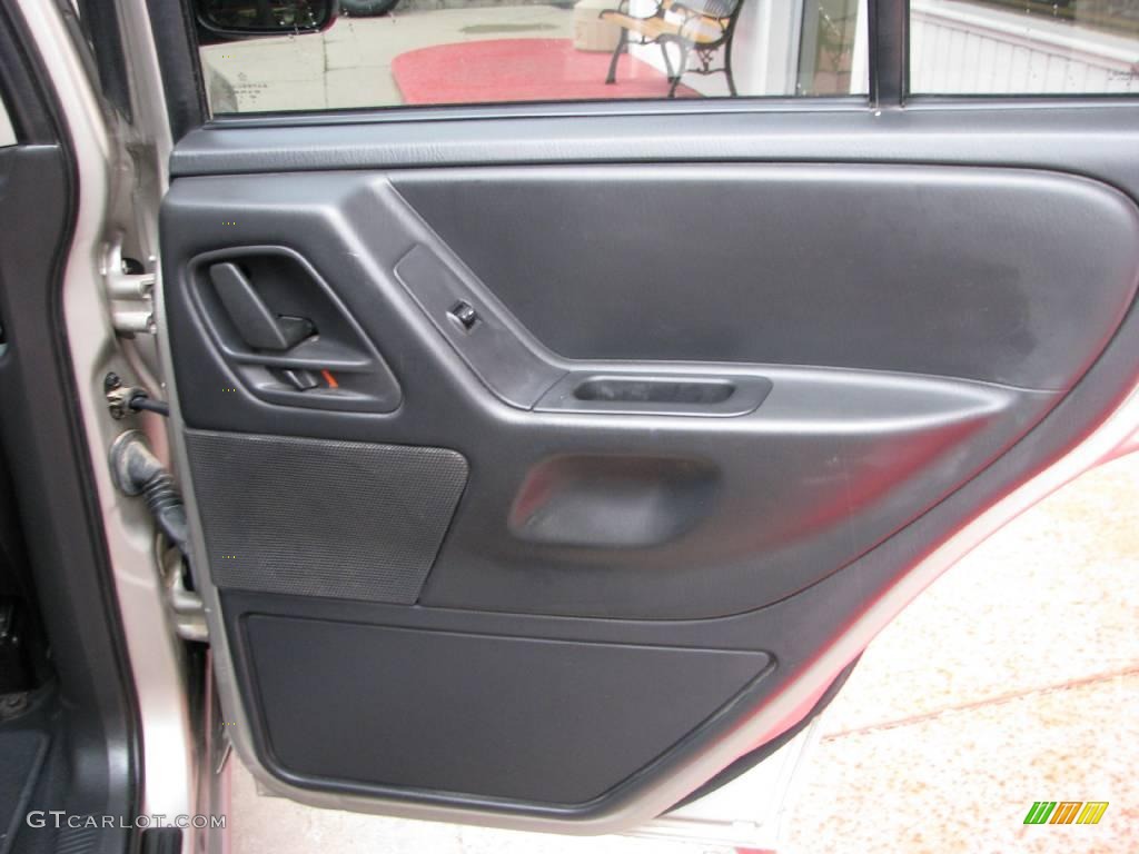 2003 Grand Cherokee Laredo 4x4 - Light Pewter Metallic / Dark Slate Gray photo #18