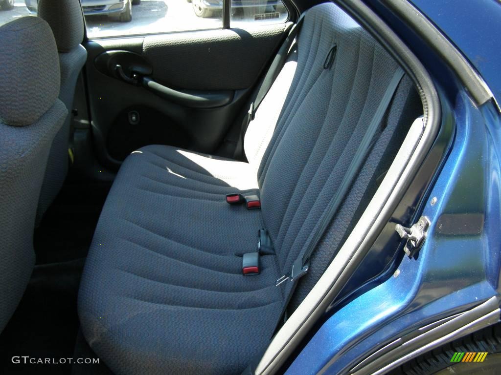 2002 Sunfire SE Sedan - Indigo Blue Metallic / Graphite photo #19
