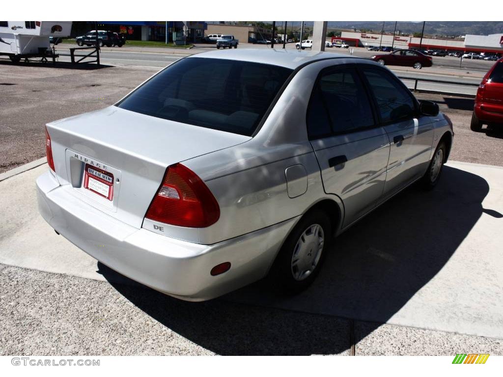 1999 Mirage DE Sedan - Munich Silver Metallic / Gray photo #3