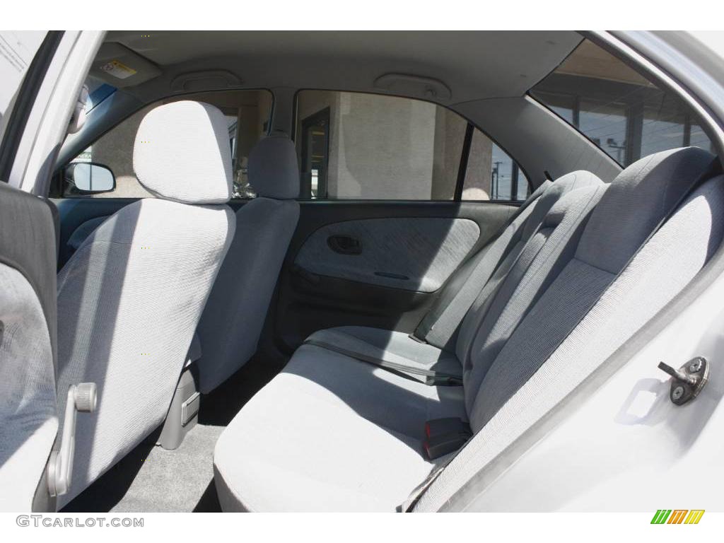 1999 Mirage DE Sedan - Munich Silver Metallic / Gray photo #10