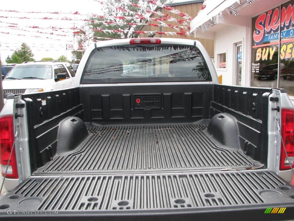 2004 Ram 1500 SLT Quad Cab 4x4 - Bright Silver Metallic / Dark Slate Gray photo #32