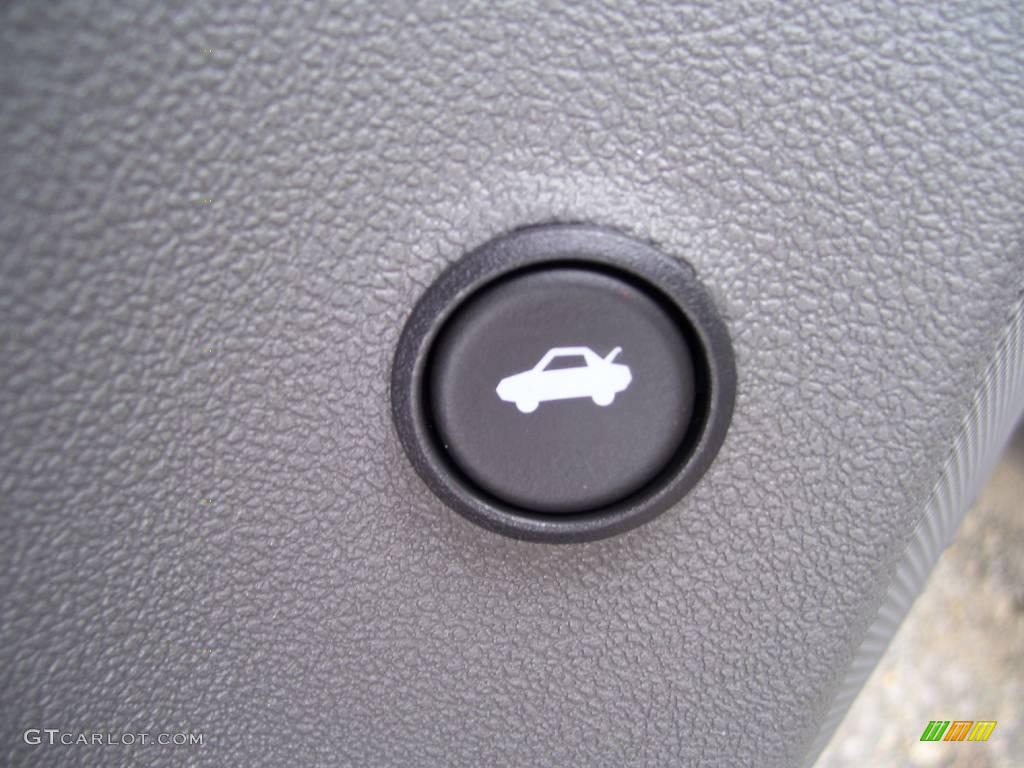 2010 Malibu LS Sedan - Taupe Gray Metallic / Titanium photo #33