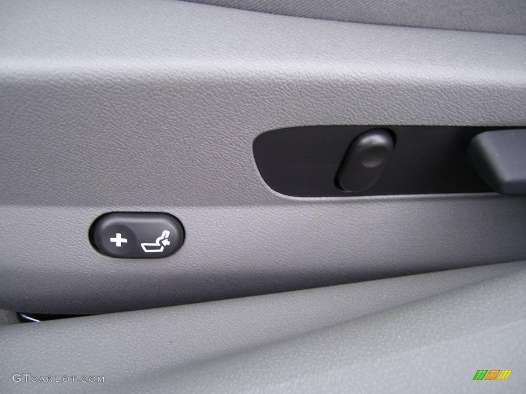 2010 Malibu LS Sedan - Taupe Gray Metallic / Titanium photo #35
