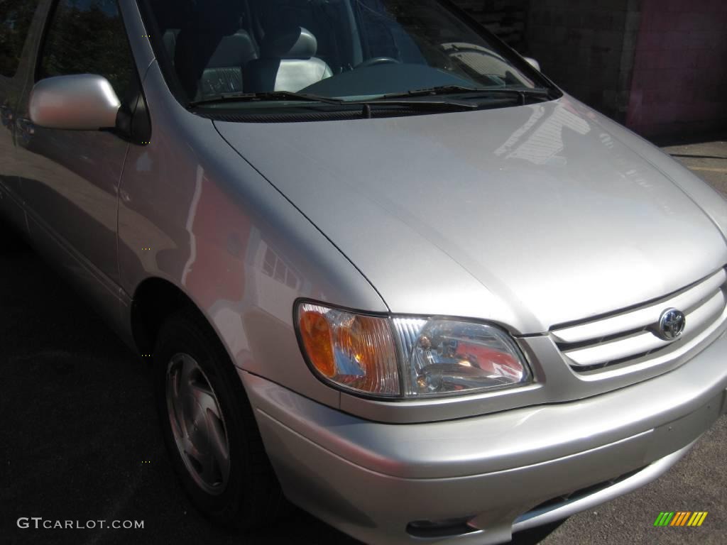 2003 Sienna XLE - Silver Shadow Pearl / Gray photo #20