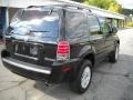 Black - Mariner Luxury 4WD Photo No. 2