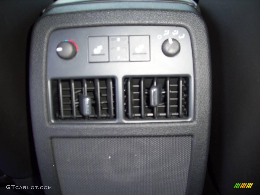 2009 STS V8 - Radiant Silver / Ebony photo #6