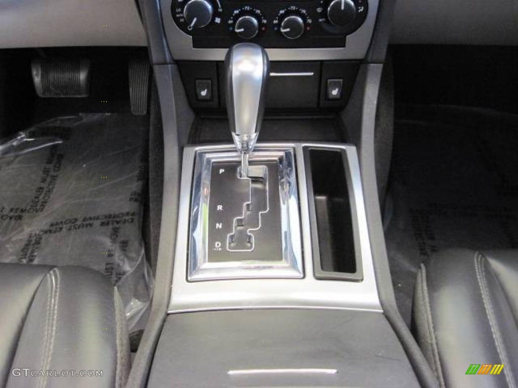 2005 Chrysler 300 C SRT-8 5 Speed Automatic Transmission Photo #19296816