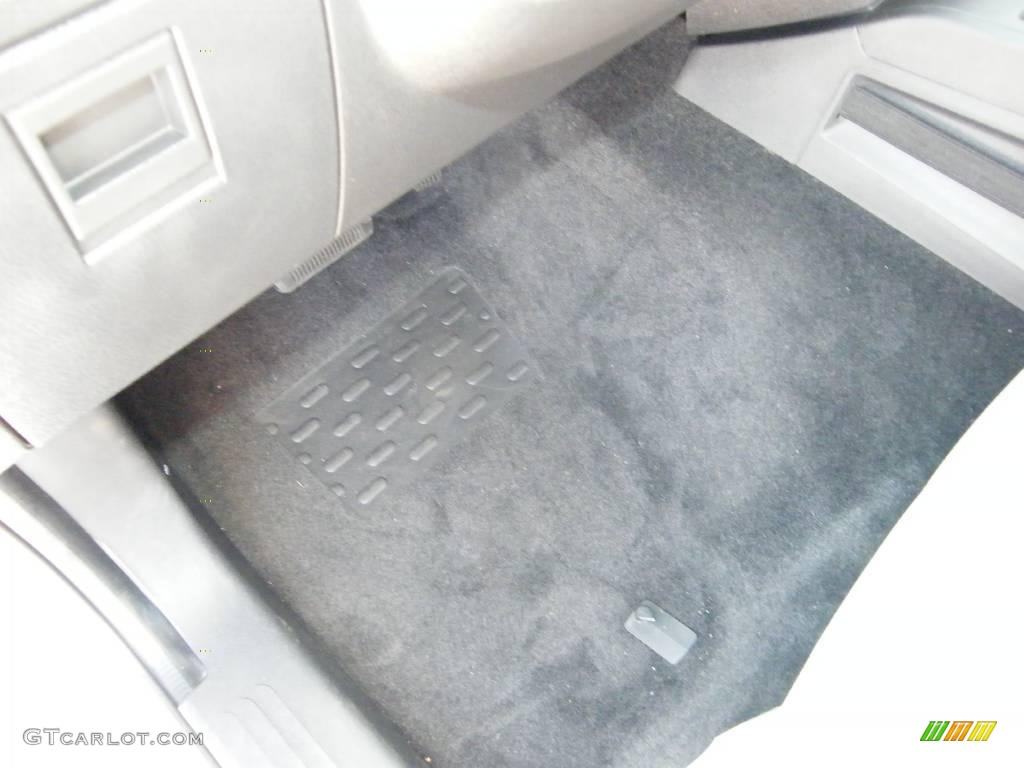 2007 Nitro SXT - Bright Silver Metallic / Dark Slate Gray photo #16