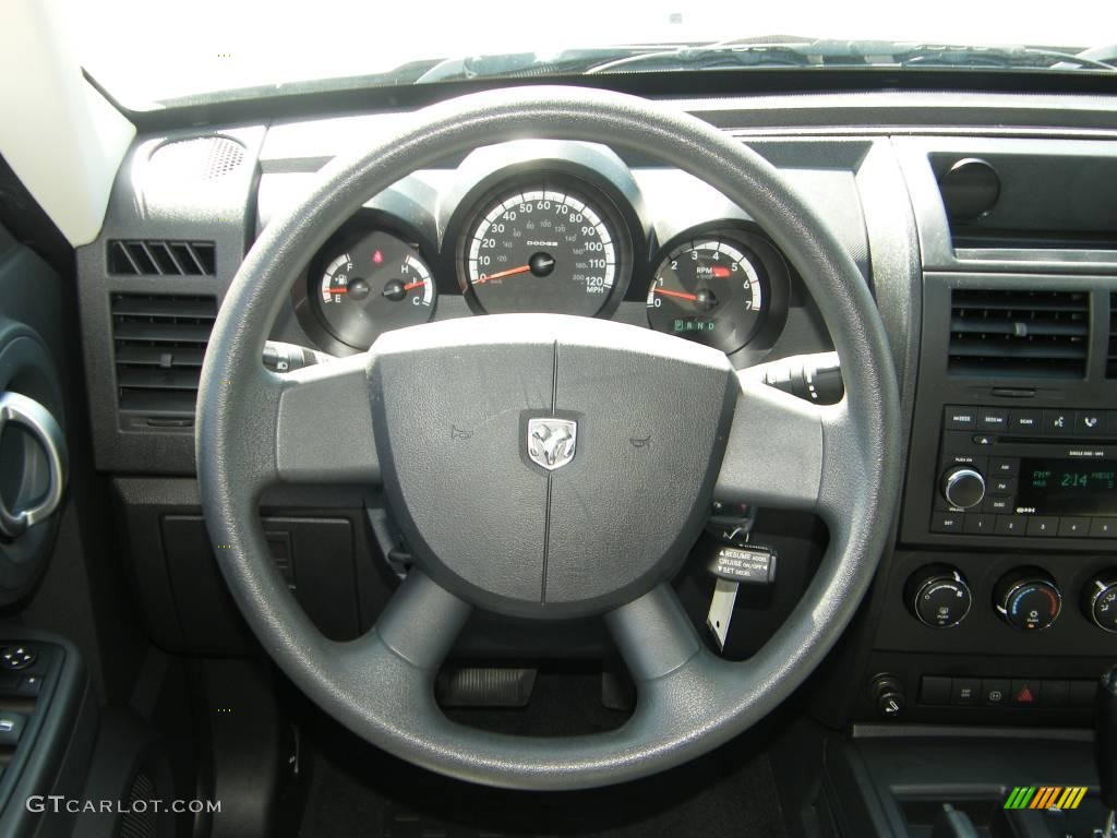 2007 Nitro SXT - Bright Silver Metallic / Dark Slate Gray photo #19