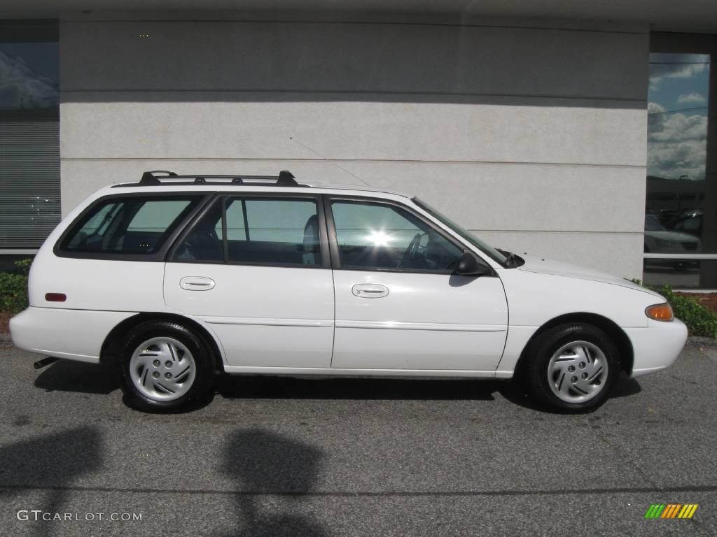 1997 Escort LX Wagon - White / Gray photo #2