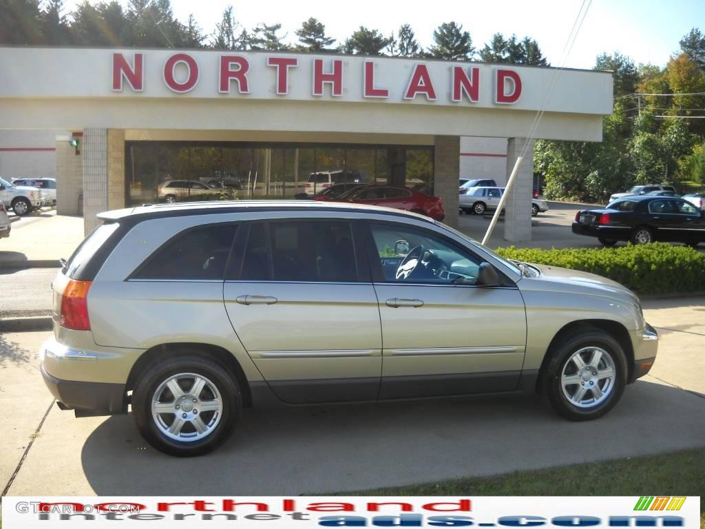 2006 Pacifica Touring AWD - Linen Gold Metallic Pearl / Light Taupe photo #1