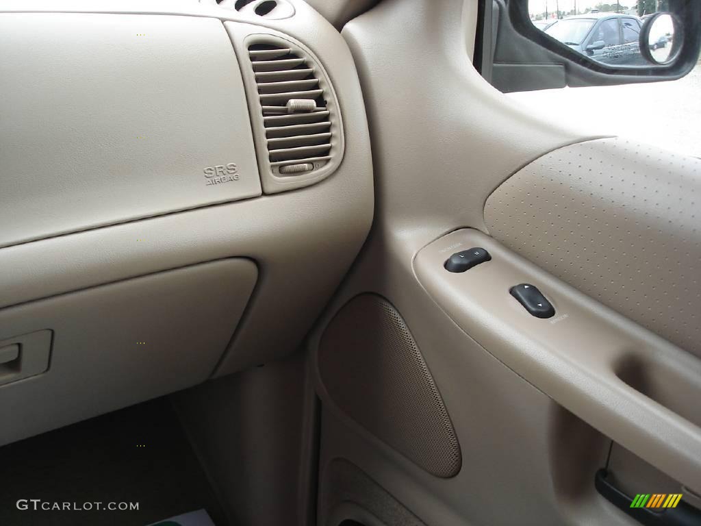 1998 Explorer Sport 4x4 - Bright Amber Metallic / Medium Prairie Tan photo #19