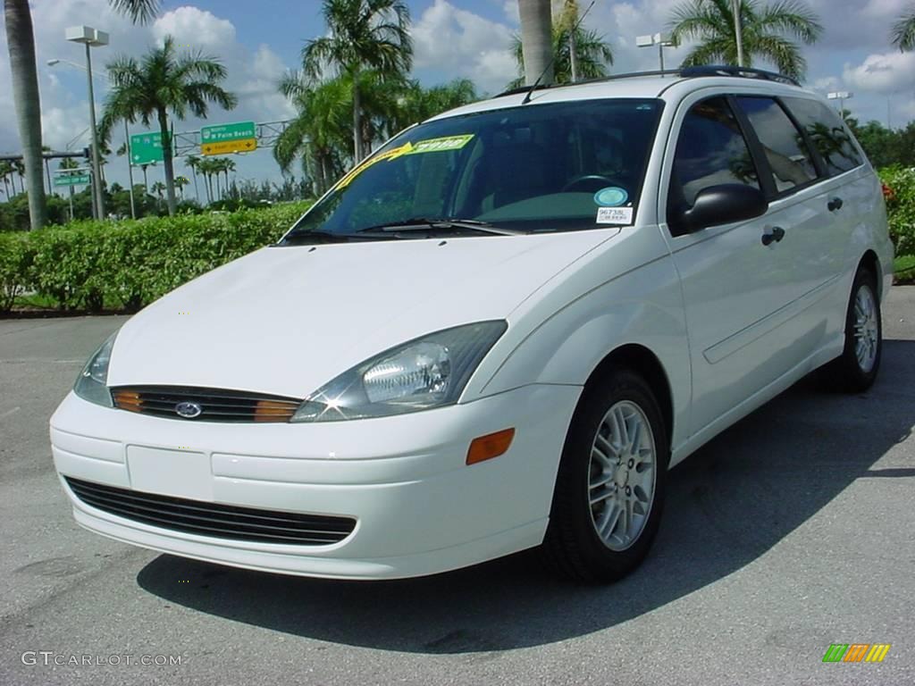 2003 Focus SE Wagon - Cloud 9 White / Medium Graphite photo #8