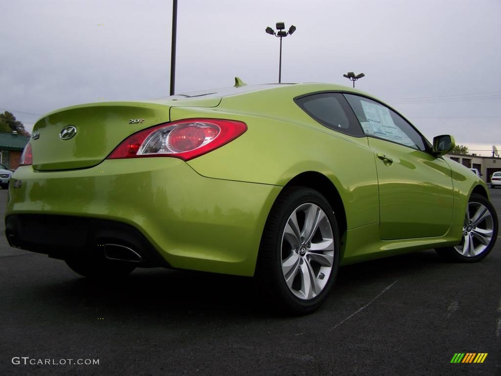 2010 Genesis Coupe 2.0T Premium - Lime Rock Green / Black photo #7