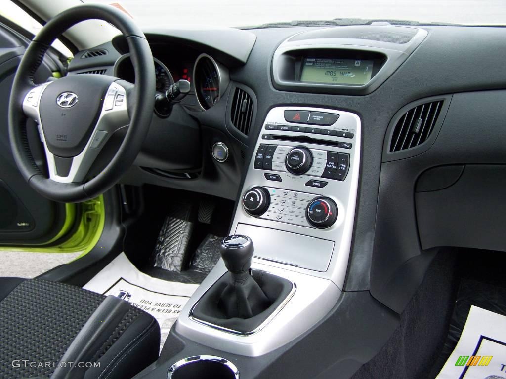 2010 Genesis Coupe 2.0T Premium - Lime Rock Green / Black photo #15