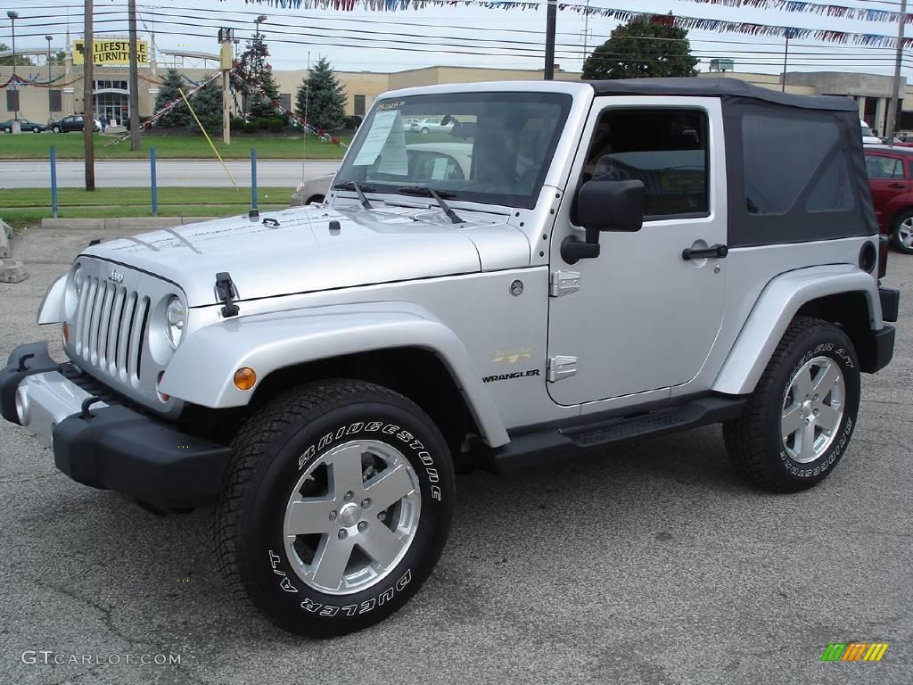 2009 Wrangler Sahara 4x4 - Bright Silver Metallic / Dark Slate Gray/Medium Slate Gray photo #1