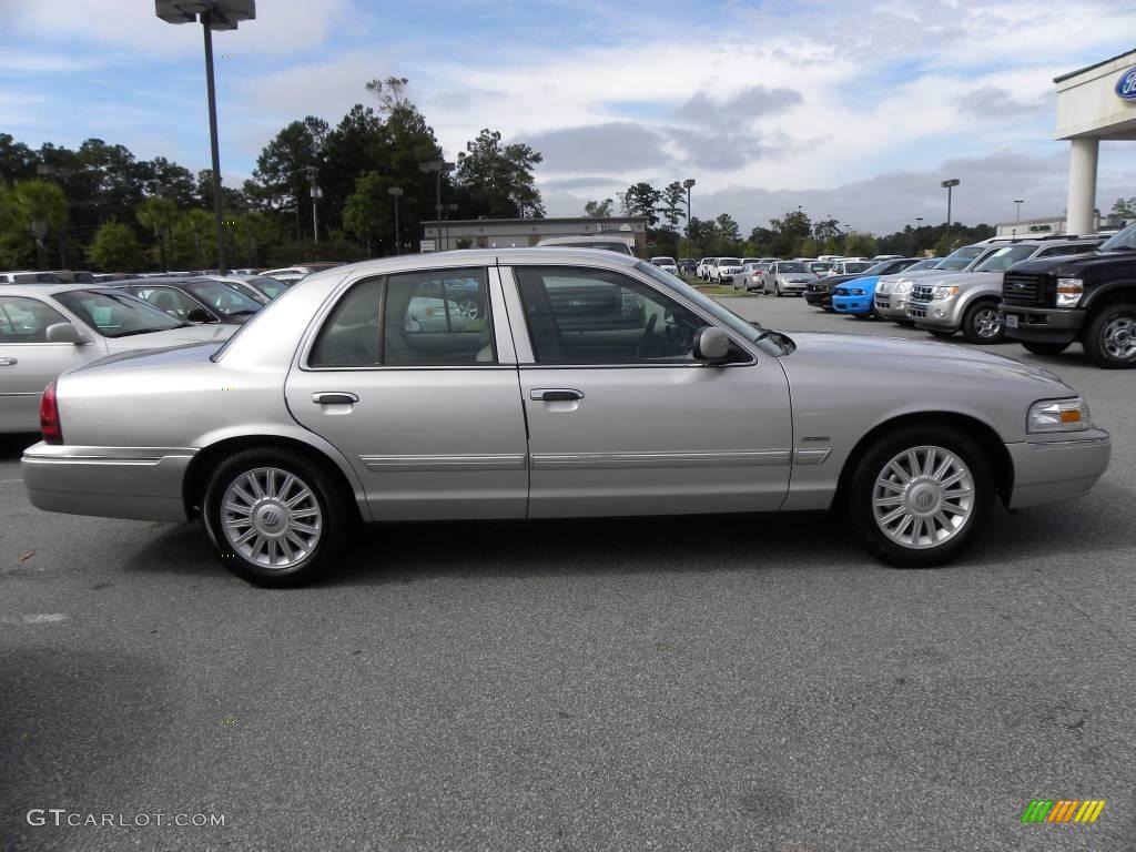 2009 Grand Marquis LS Ultimate Edition - Silver Birch Metallic / Light Camel photo #2