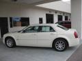 Cool Vanilla - 300 C HEMI Photo No. 2