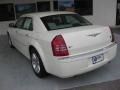 Cool Vanilla - 300 C HEMI Photo No. 3