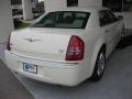 Cool Vanilla - 300 C HEMI Photo No. 5