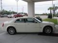 Cool Vanilla - 300 C HEMI Photo No. 6