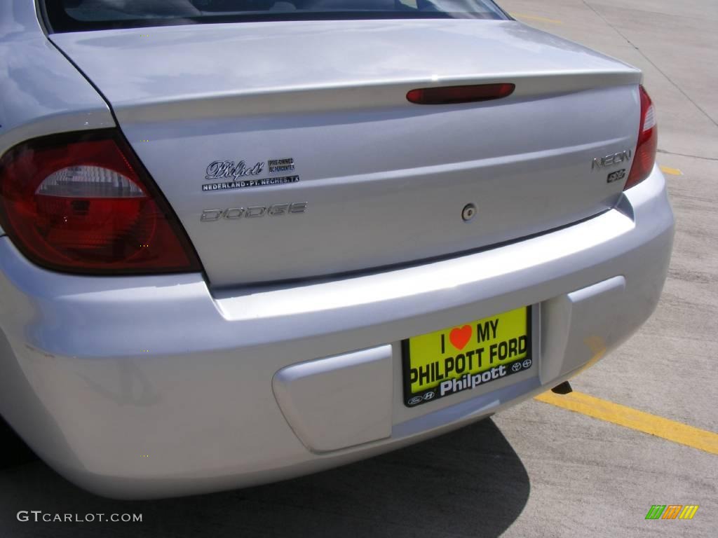 2005 Neon SXT - Bright Silver Metallic / Dark Slate Gray photo #18