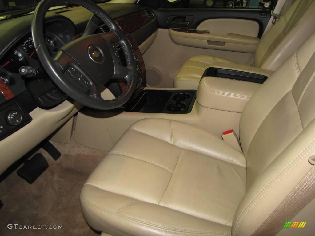 2007 Suburban 1500 LTZ 4x4 - Summit White / Light Cashmere/Ebony photo #9