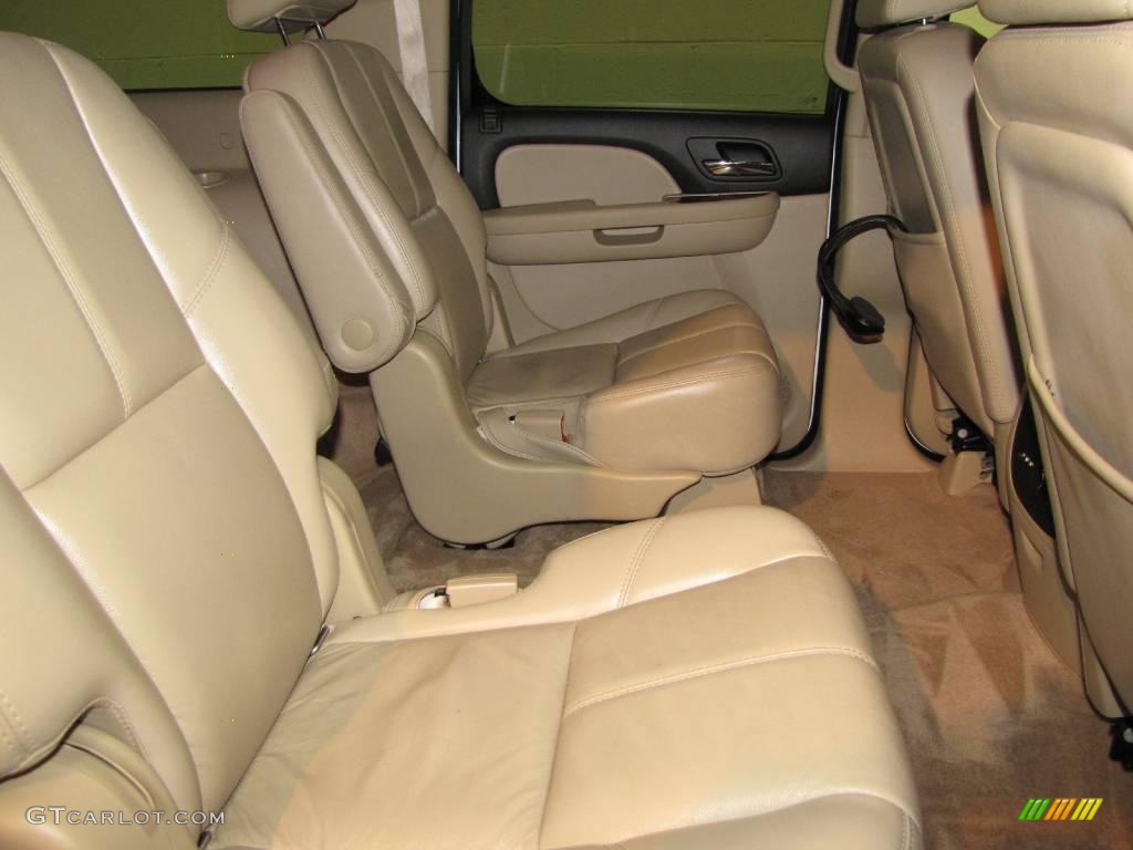 2007 Suburban 1500 LTZ 4x4 - Summit White / Light Cashmere/Ebony photo #12