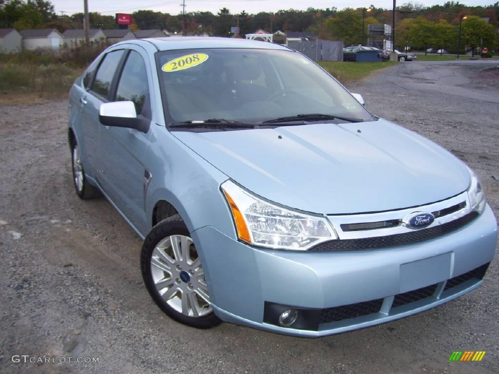 2008 Focus SE Sedan - Light Ice Blue Metallic / Charcoal Black photo #3